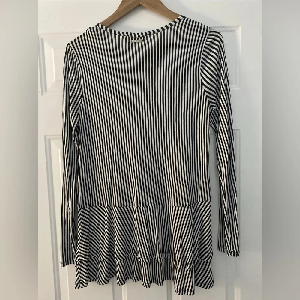 Michael Kors Black and White Long Sleeve Tee Size S